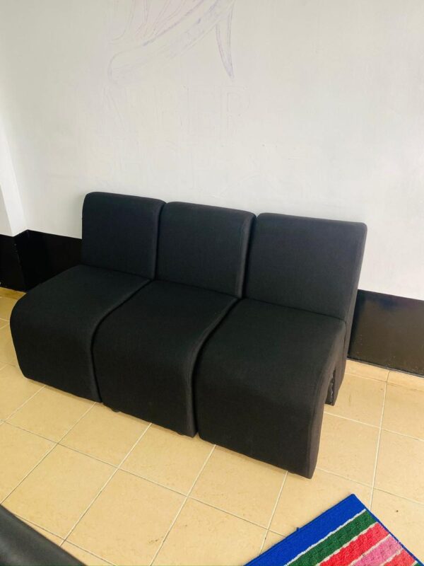 Sit Alone Lobby Chair - Image 3